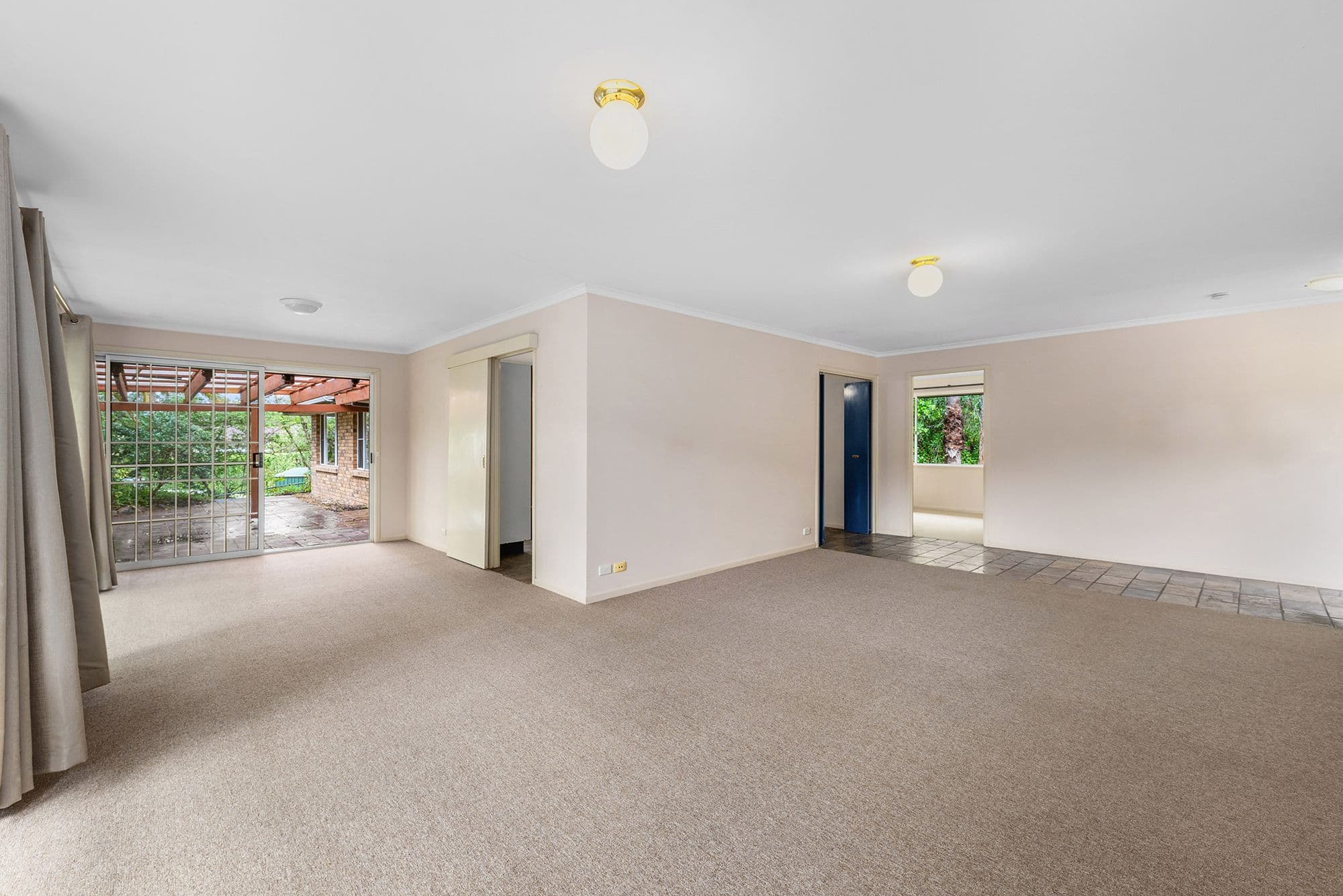 6 Bonhill Court, Indooroopilly QLD 4068, Indooroopilly - Thumbnail 2