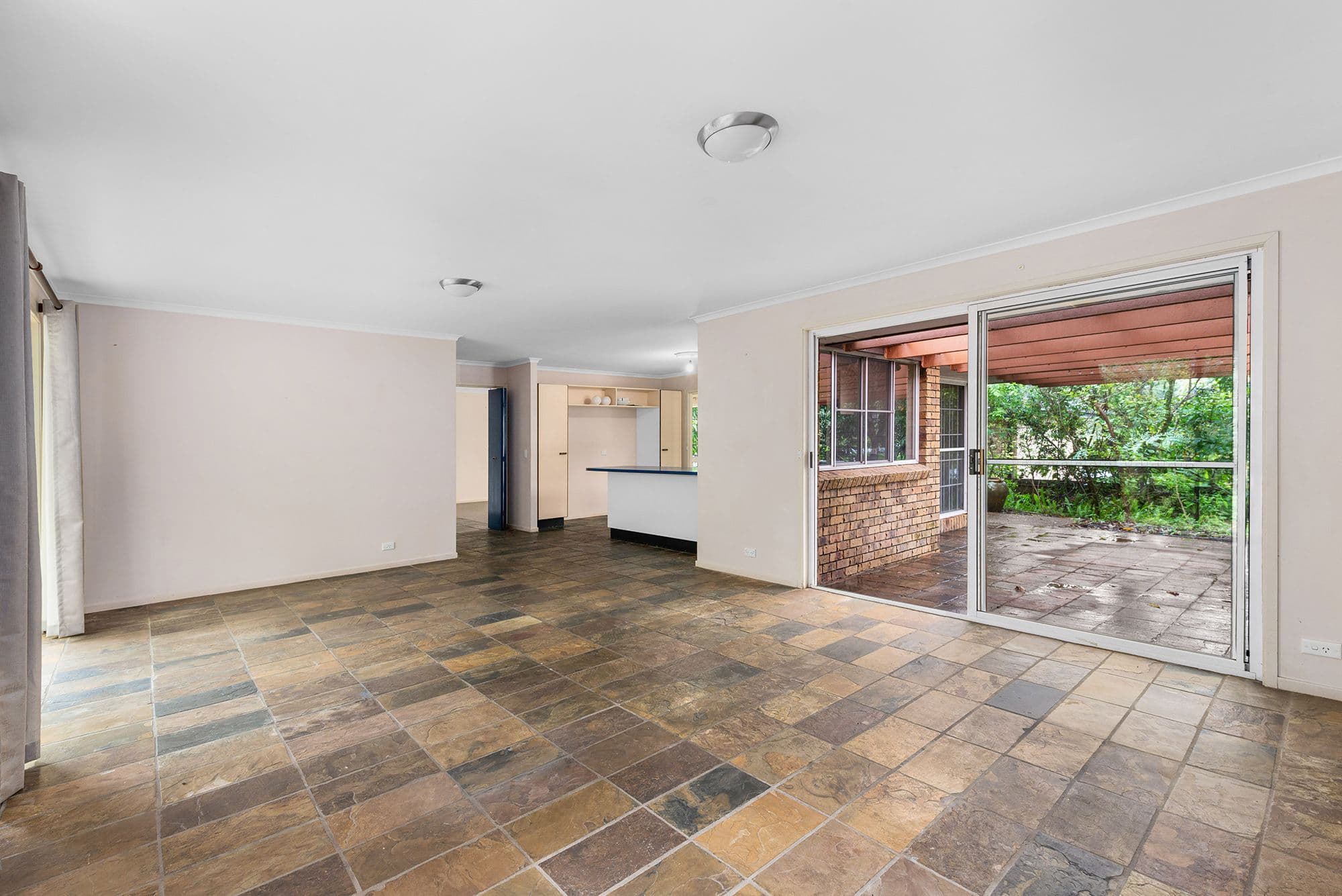 6 Bonhill Court, Indooroopilly QLD 4068, Indooroopilly - Thumbnail 4