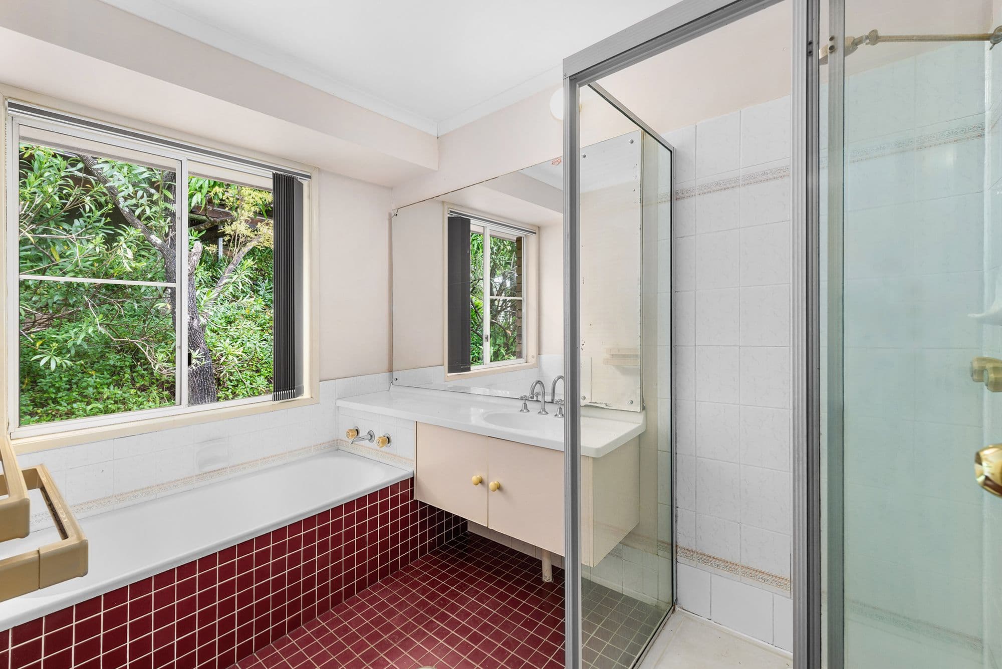 6 Bonhill Court, Indooroopilly QLD 4068, Indooroopilly - Thumbnail 8