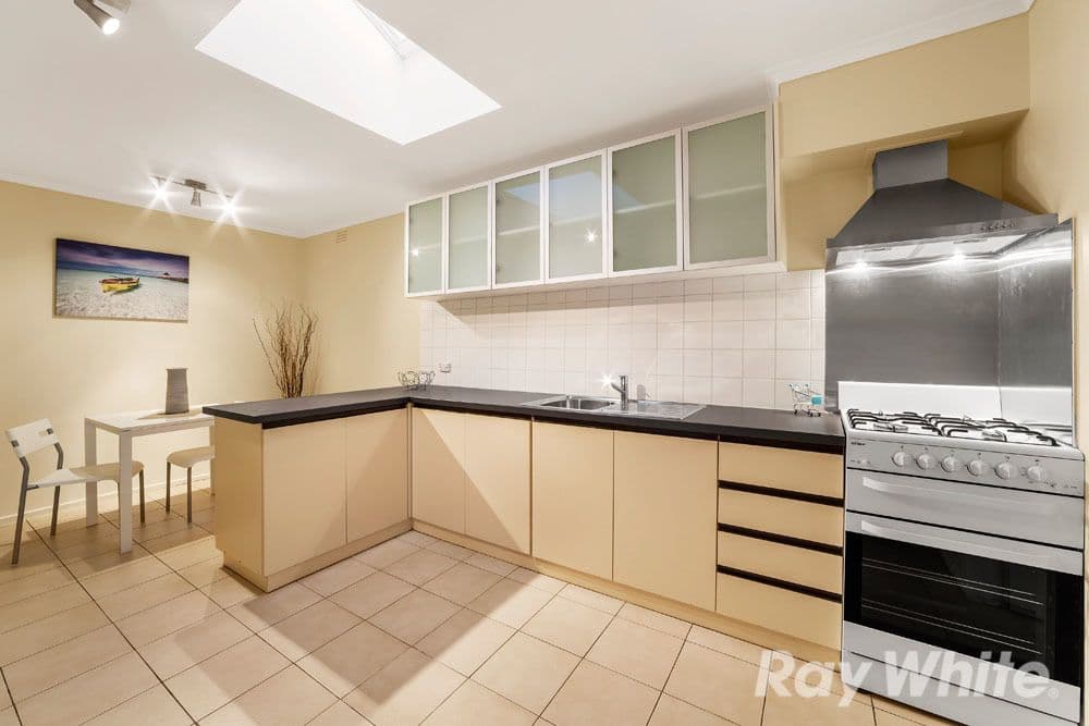 21 Neilsen Crescent, Bundoora VIC 3083, Bundoora - Thumbnail 2