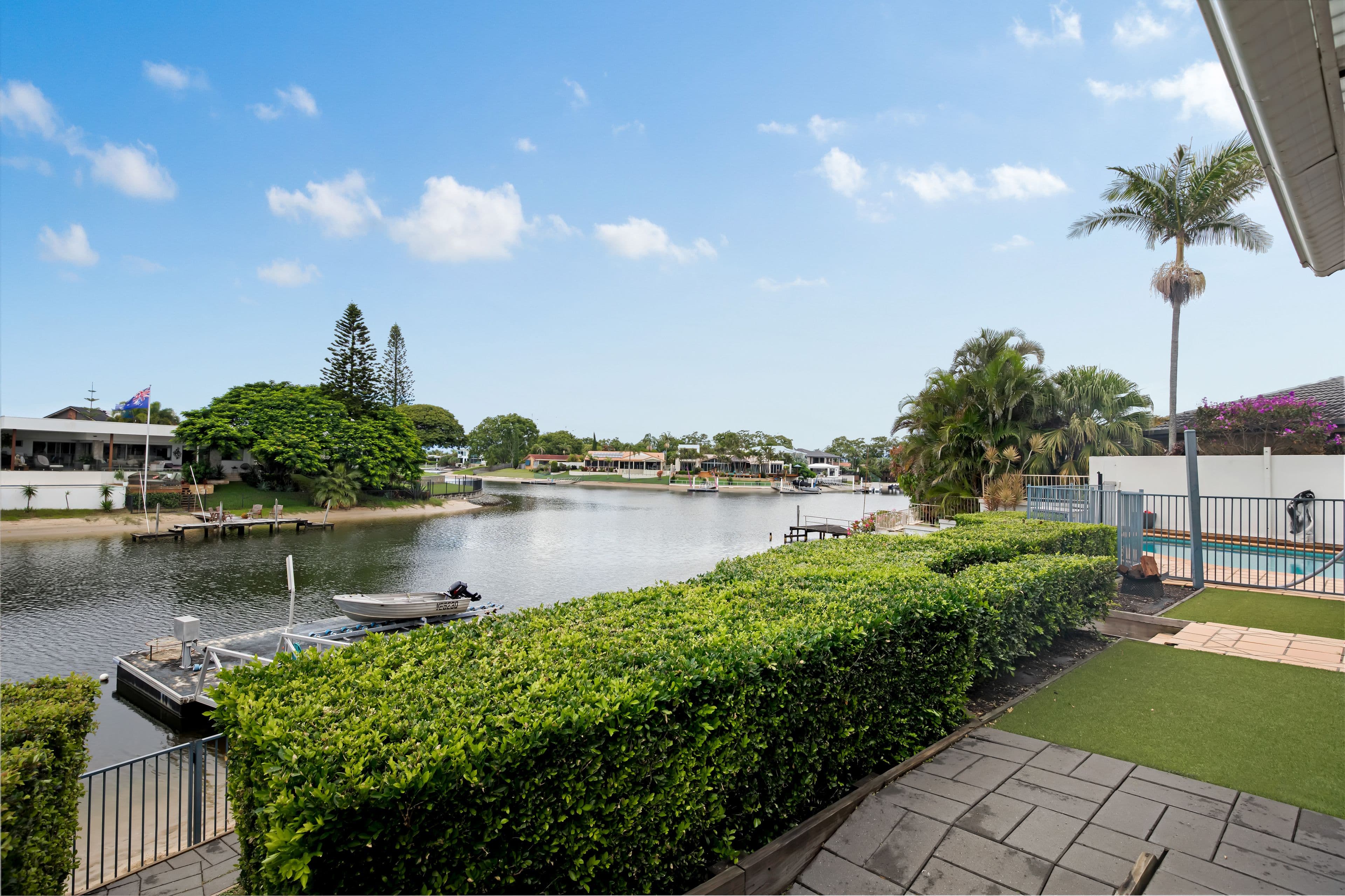 12 Welby Street, Broadbeach Waters QLD 4218, Broadbeach Waters - Thumbnail 2