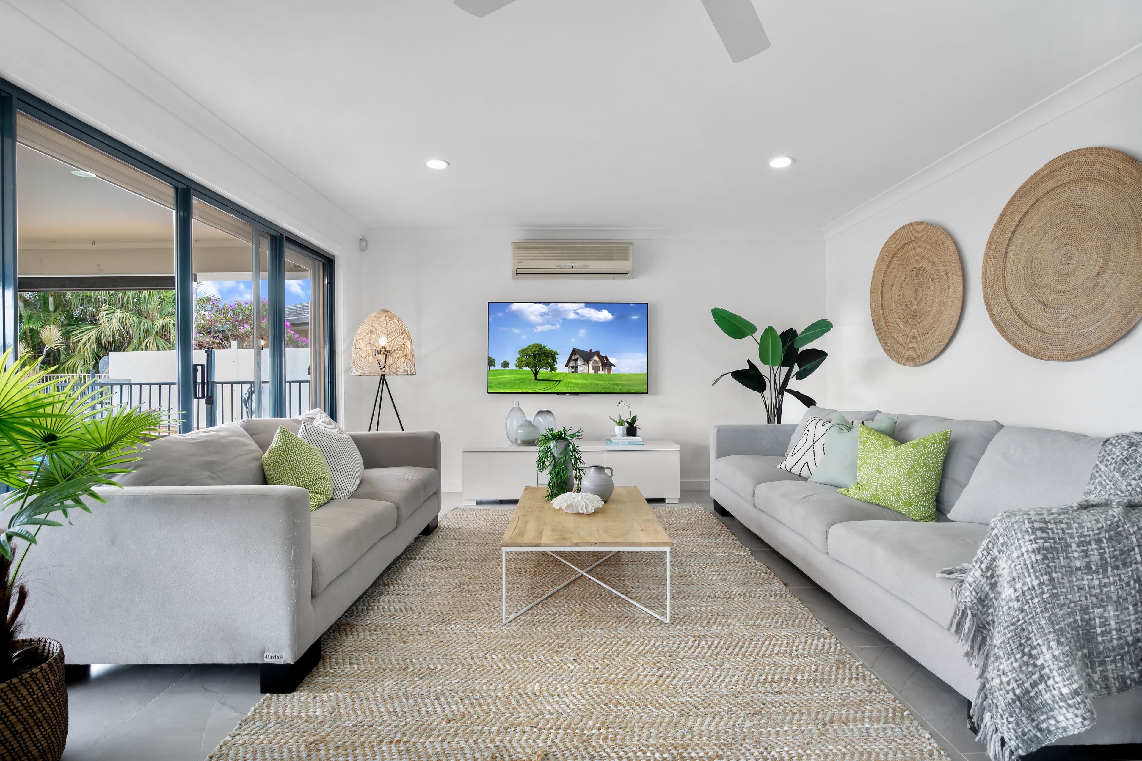 12 Welby Street, Broadbeach Waters QLD 4218, Broadbeach Waters - Thumbnail 6