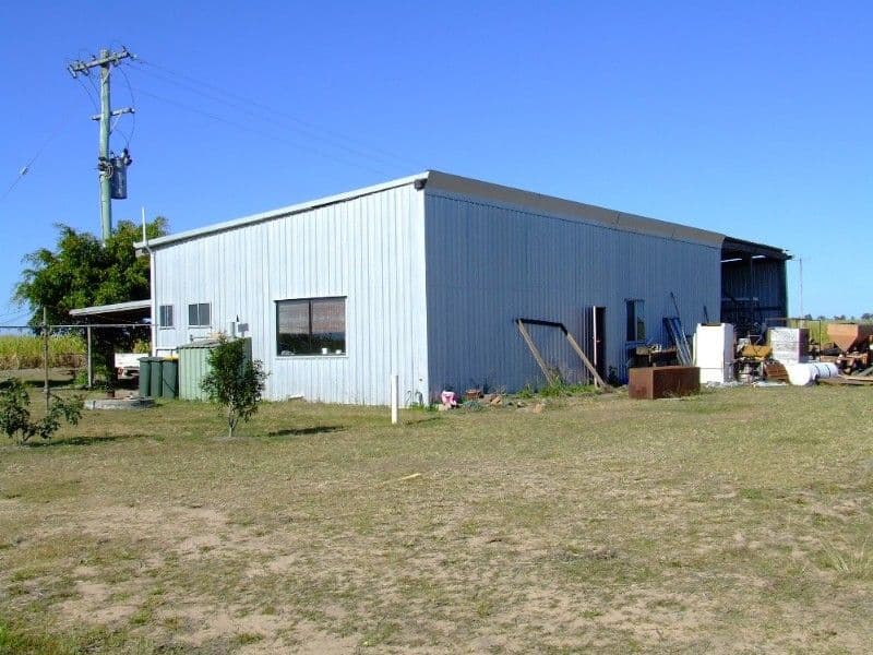 302 Lindemans Road, MOORE PARK BEACH QLD 4670, Moore Park Beach - Thumbnail 2