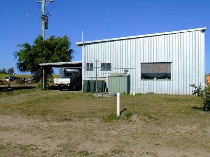 302 Lindemans Road, MOORE PARK BEACH QLD 4670, Moore Park Beach - Thumbnail 5