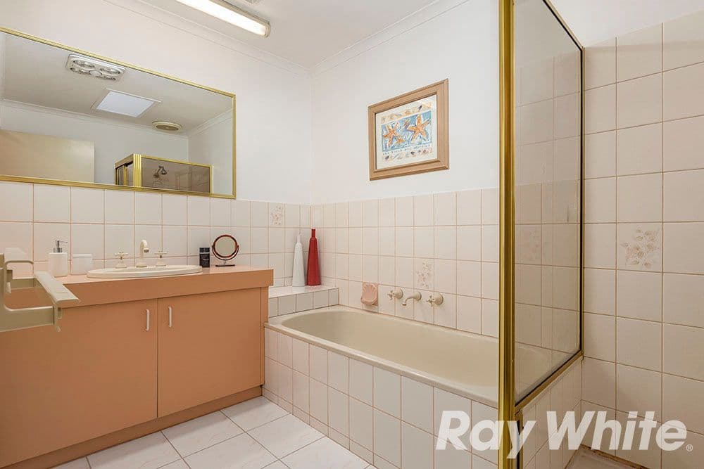 5 Lauren Close, Dingley Village VIC 3172, Dingley Village - Thumbnail 7