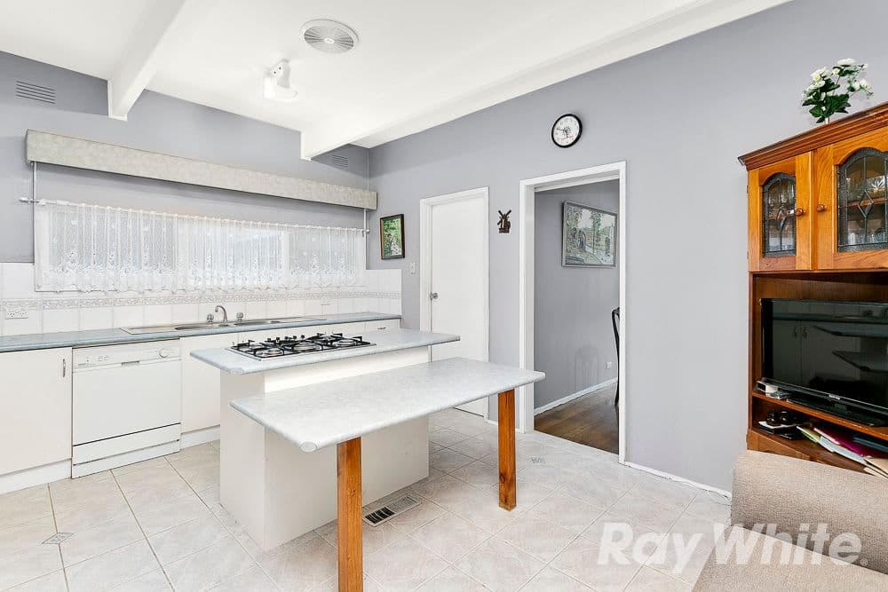 23 Huxley Avenue, Mulgrave VIC 3170, Mulgrave - Thumbnail 2
