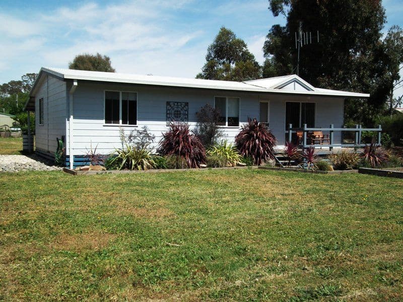 64 Anderson Street, AVENEL VIC 3664, Avenel - Image 1