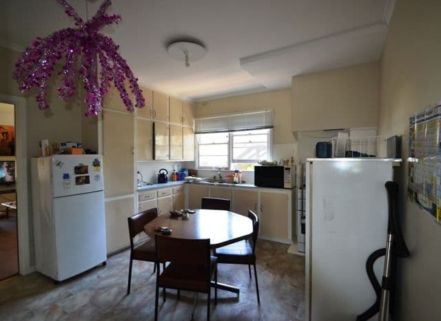 15 Heywood Street, SEYMOUR VIC 3660, Seymour - Thumbnail 3