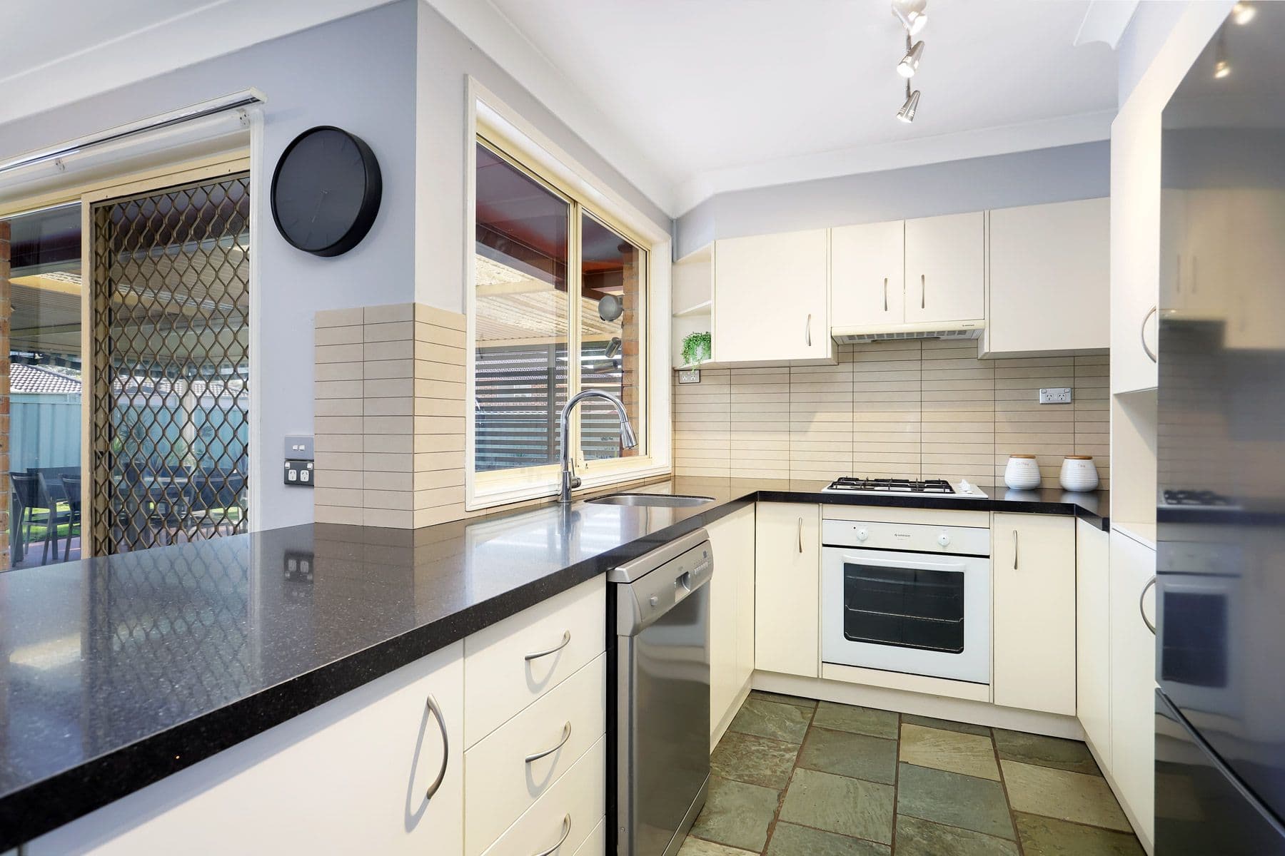 27 Jillak Close, Glenmore Park NSW 2745, Glenmore Park - Thumbnail 3