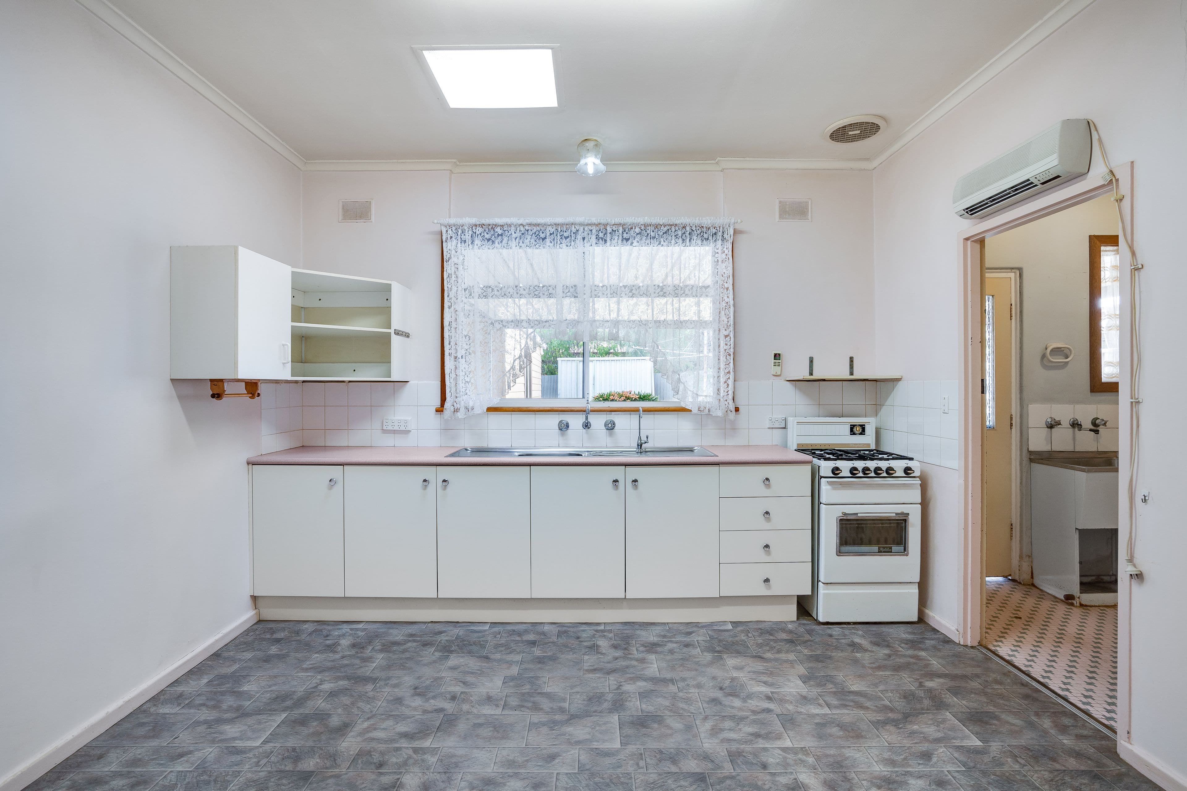 18 Lassie Avenue, Windsor Gardens SA 5087, Windsor Gardens - Thumbnail 4