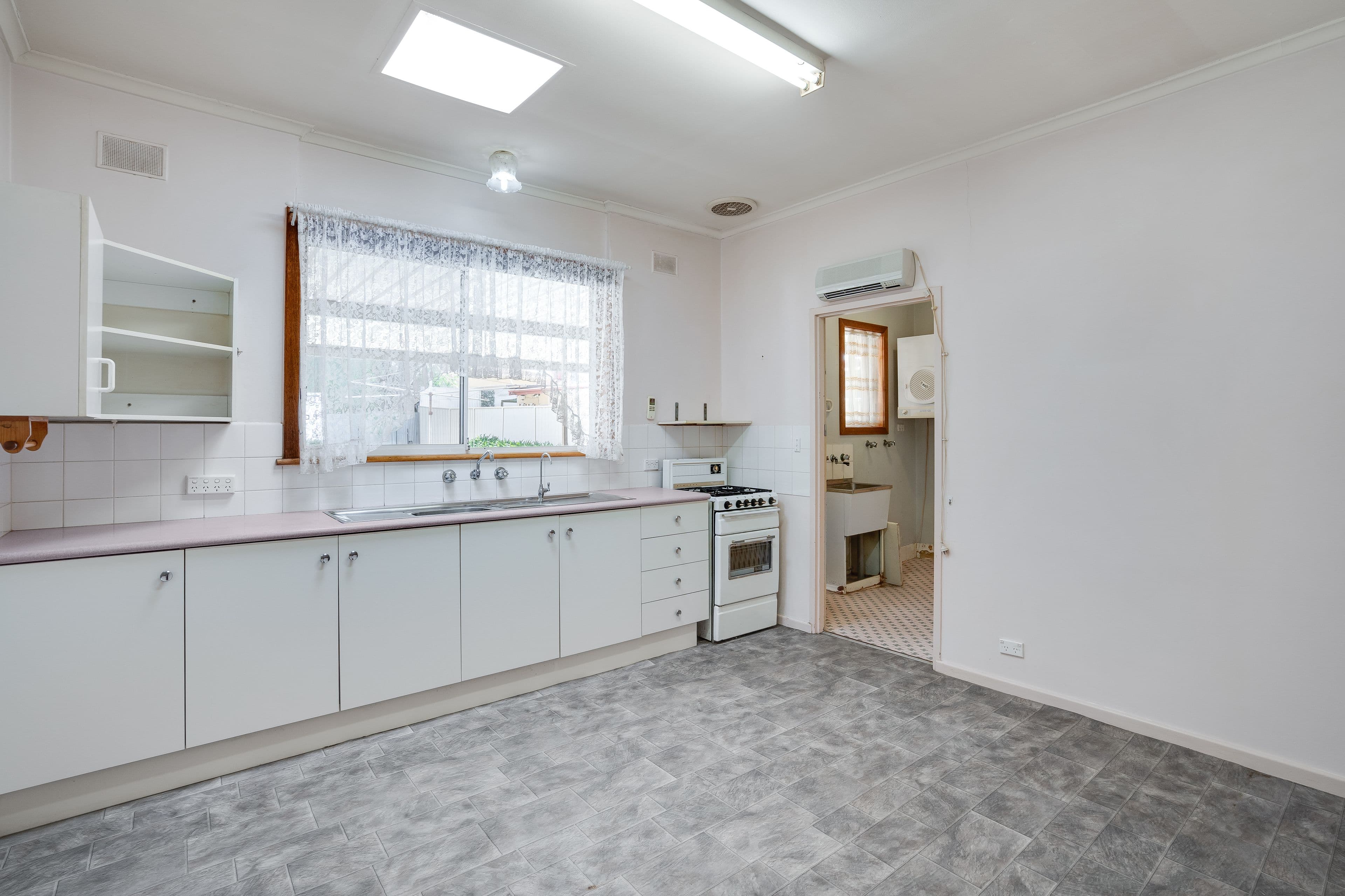 18 Lassie Avenue, Windsor Gardens SA 5087, Windsor Gardens - Thumbnail 5