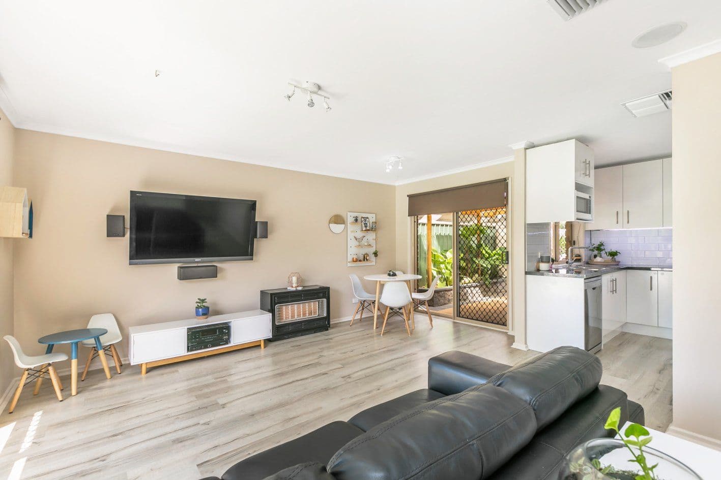 8 Roycroft Close, Noarlunga Downs SA 5168, Noarlunga Downs - Thumbnail 2