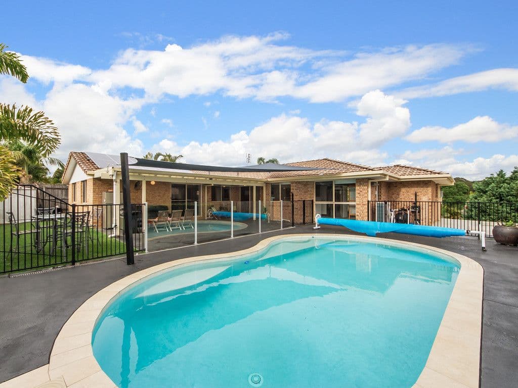 23 Merridown Drive, Merrimac QLD 4226, Merrimac - Thumbnail 2