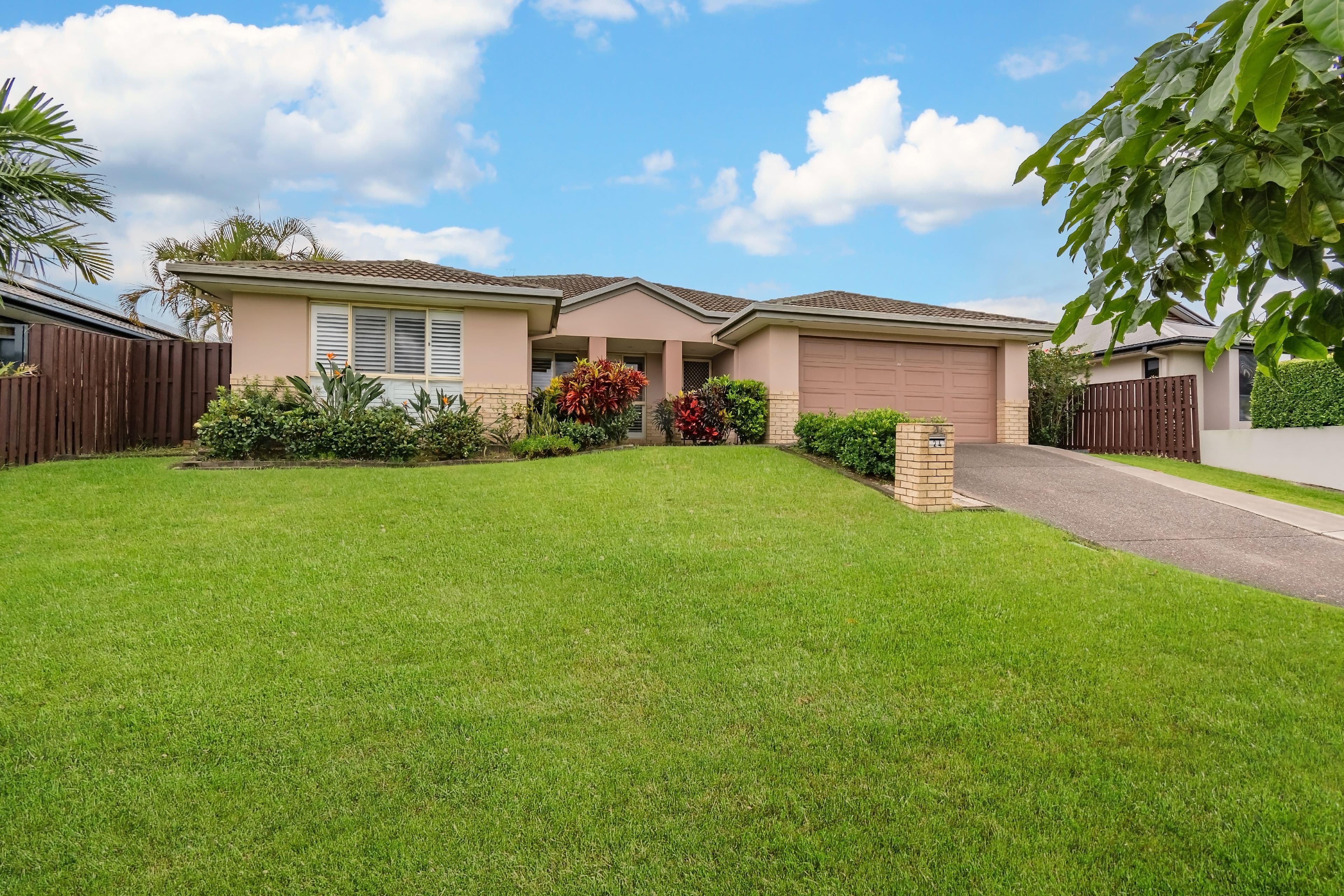 24 Oceanis Drive, Oxenford QLD 4210, Oxenford - Image 1