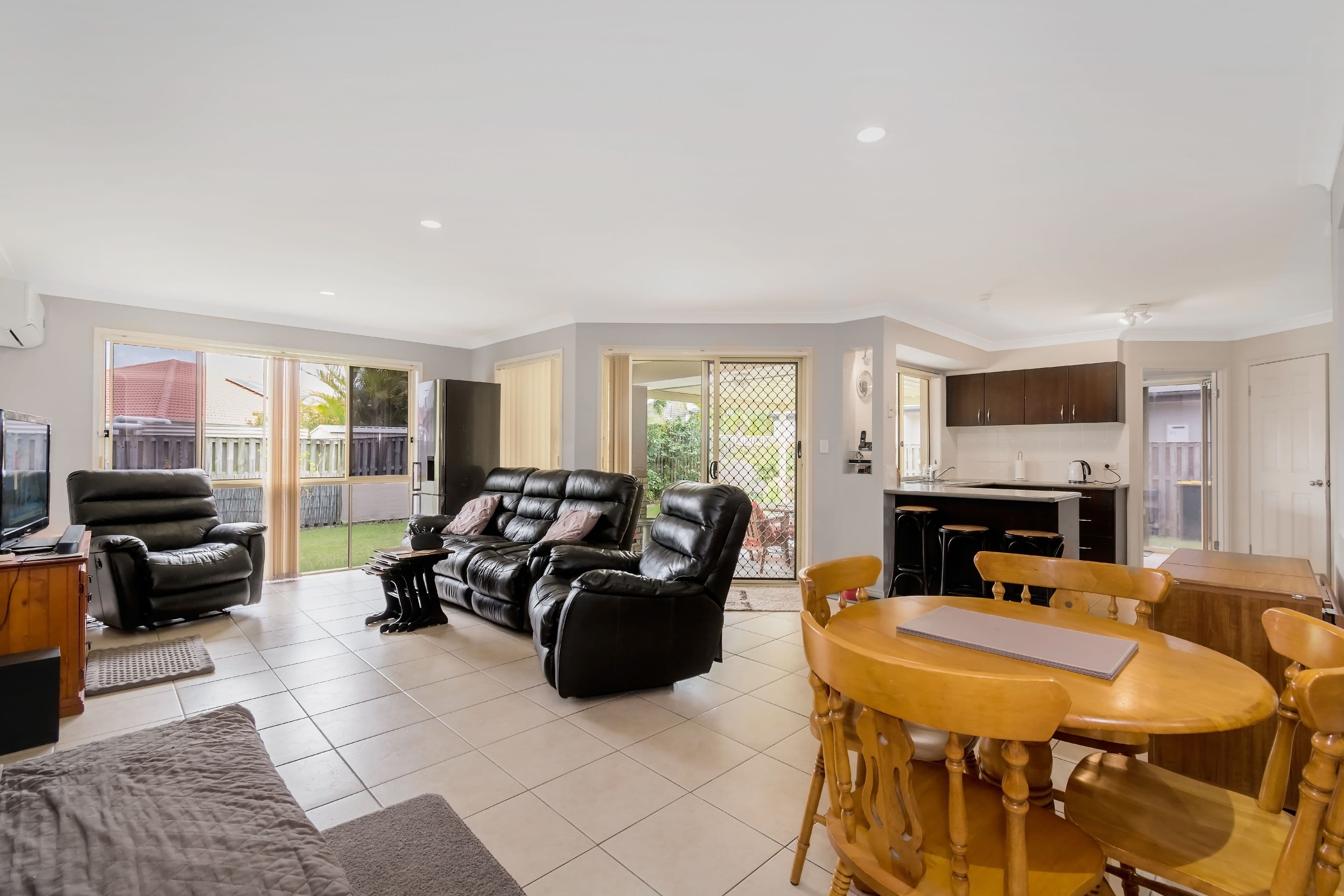 24 Oceanis Drive, Oxenford QLD 4210, Oxenford - Thumbnail 4