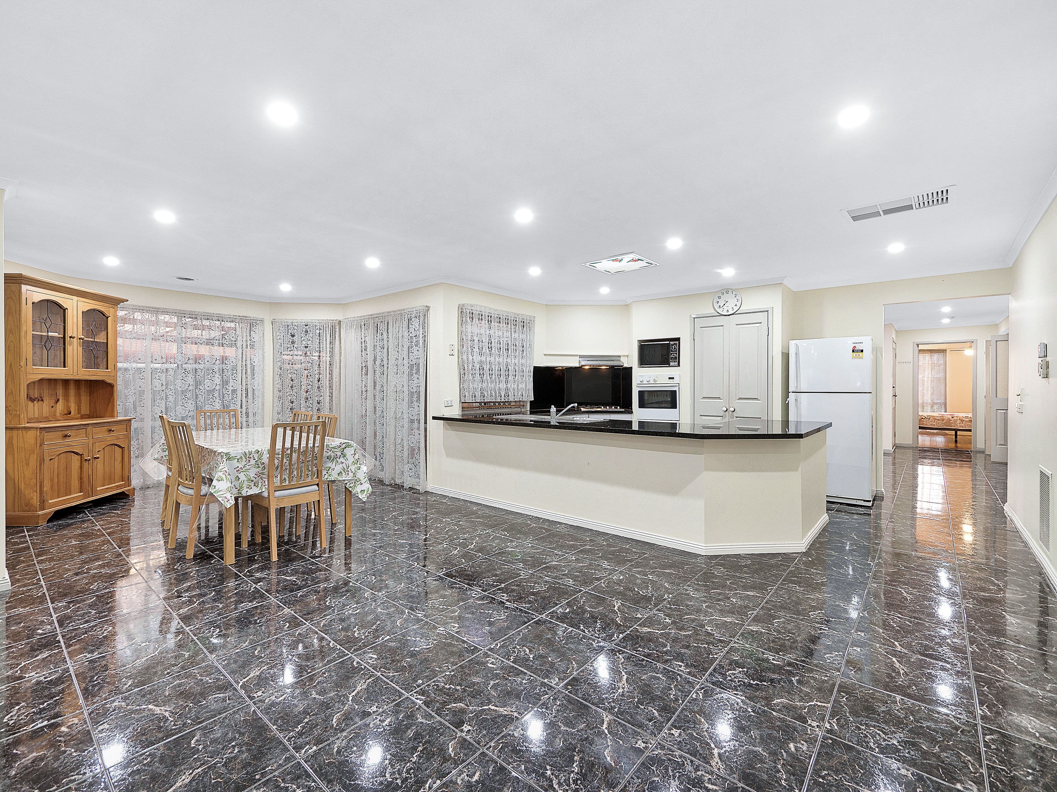 24 Horsfield Street, Cranbourne North VIC 3977, Cranbourne North - Thumbnail 4