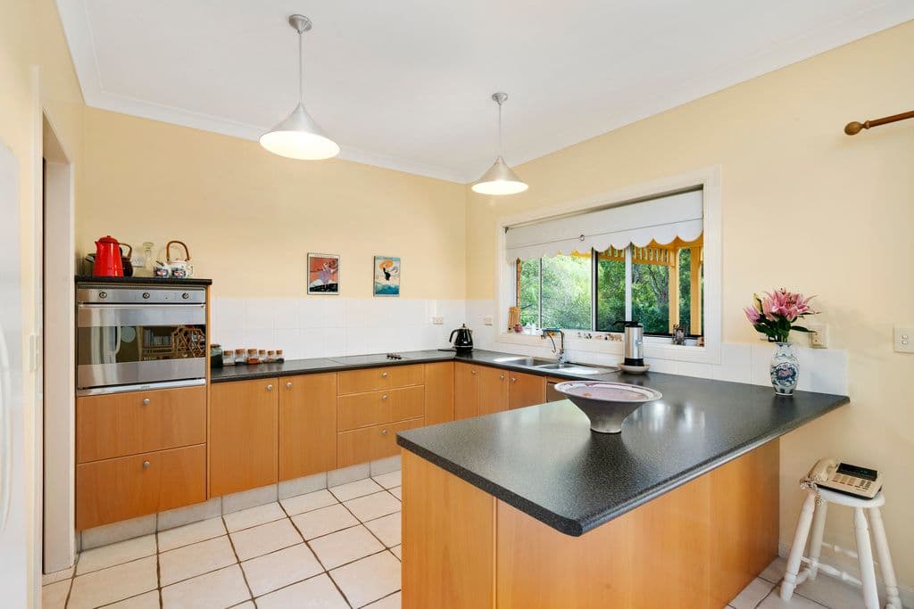 17 Calcita Avenue, Elanora QLD 4221, Elanora - Thumbnail 2