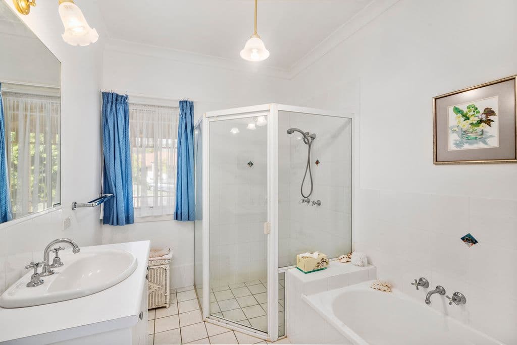 17 Calcita Avenue, Elanora QLD 4221, Elanora - Thumbnail 8
