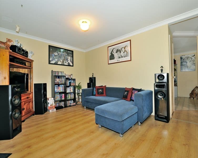 46 Mornington Boulevard, WAIKIKI WA 6169, Waikiki - Thumbnail 2