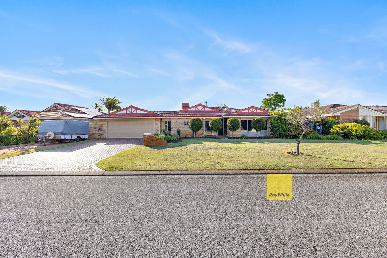 19 Lakeside Drive, Thornlie WA 6108, Thornlie - Image 1