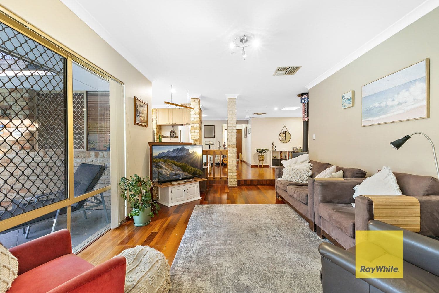 19 Lakeside Drive, Thornlie WA 6108, Thornlie - Thumbnail 3