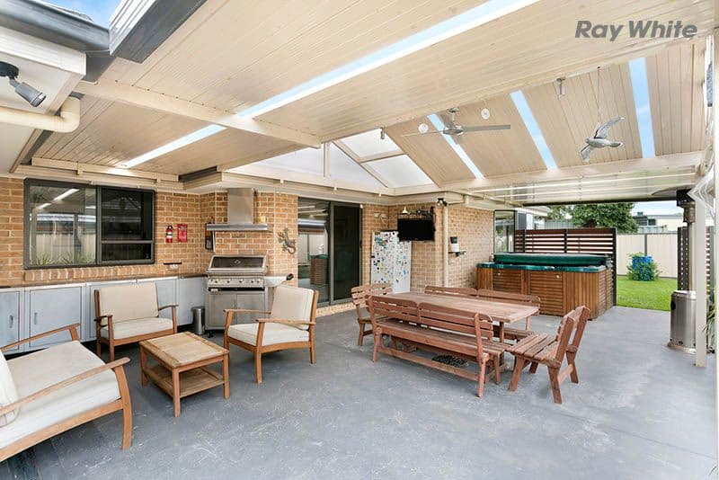 13 Loddon Circuit, Albion Park - Thumbnail 3