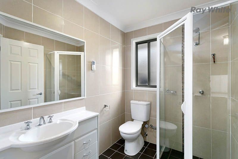 13 Loddon Circuit, Albion Park - Thumbnail 4