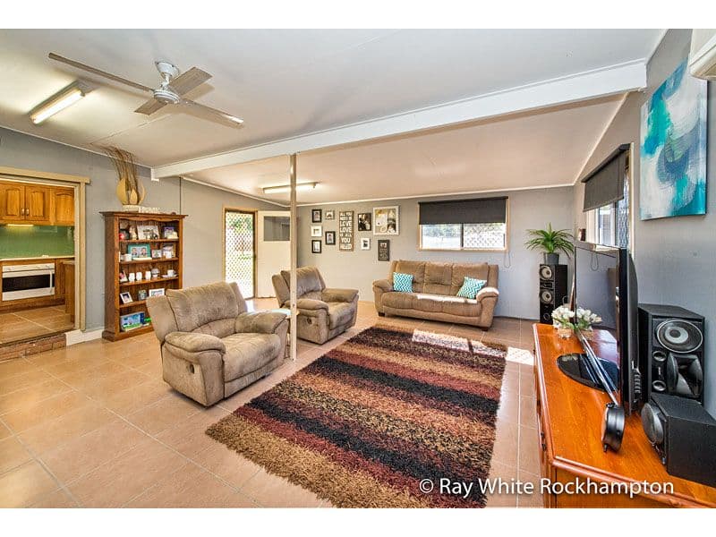 10 Glover Street, Gracemere QLD 4702, Gracemere - Thumbnail 4