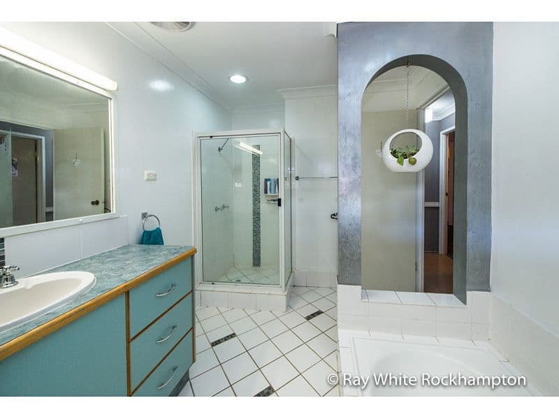10 Glover Street, Gracemere QLD 4702, Gracemere - Thumbnail 7