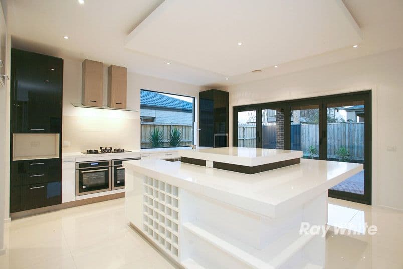 10 Crepe Avenue, CRANBOURNE WEST VIC 3977, Cranbourne West - Thumbnail 7