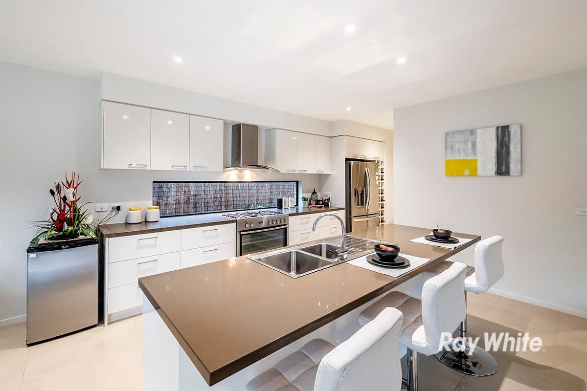 44 Blackledge Drive, Clyde North VIC 3978, Clyde North - Thumbnail 4