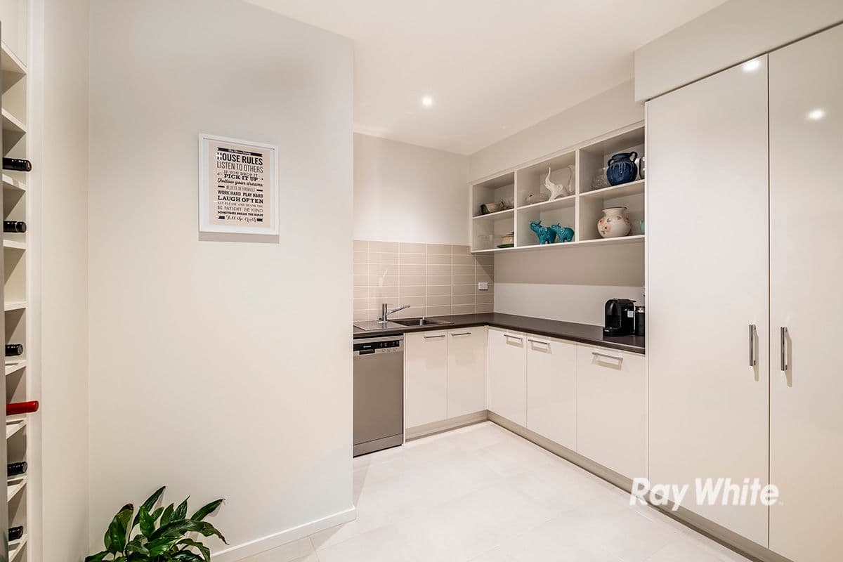 44 Blackledge Drive, Clyde North VIC 3978, Clyde North - Thumbnail 5