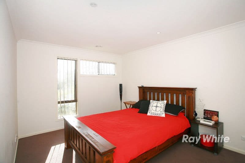 16 Islington Avenue, CRANBOURNE NORTH VIC 3977, Cranbourne North - Thumbnail 6