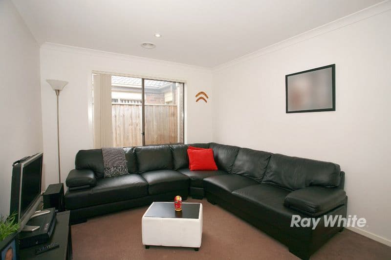 16 Islington Avenue, CRANBOURNE NORTH VIC 3977, Cranbourne North - Thumbnail 8