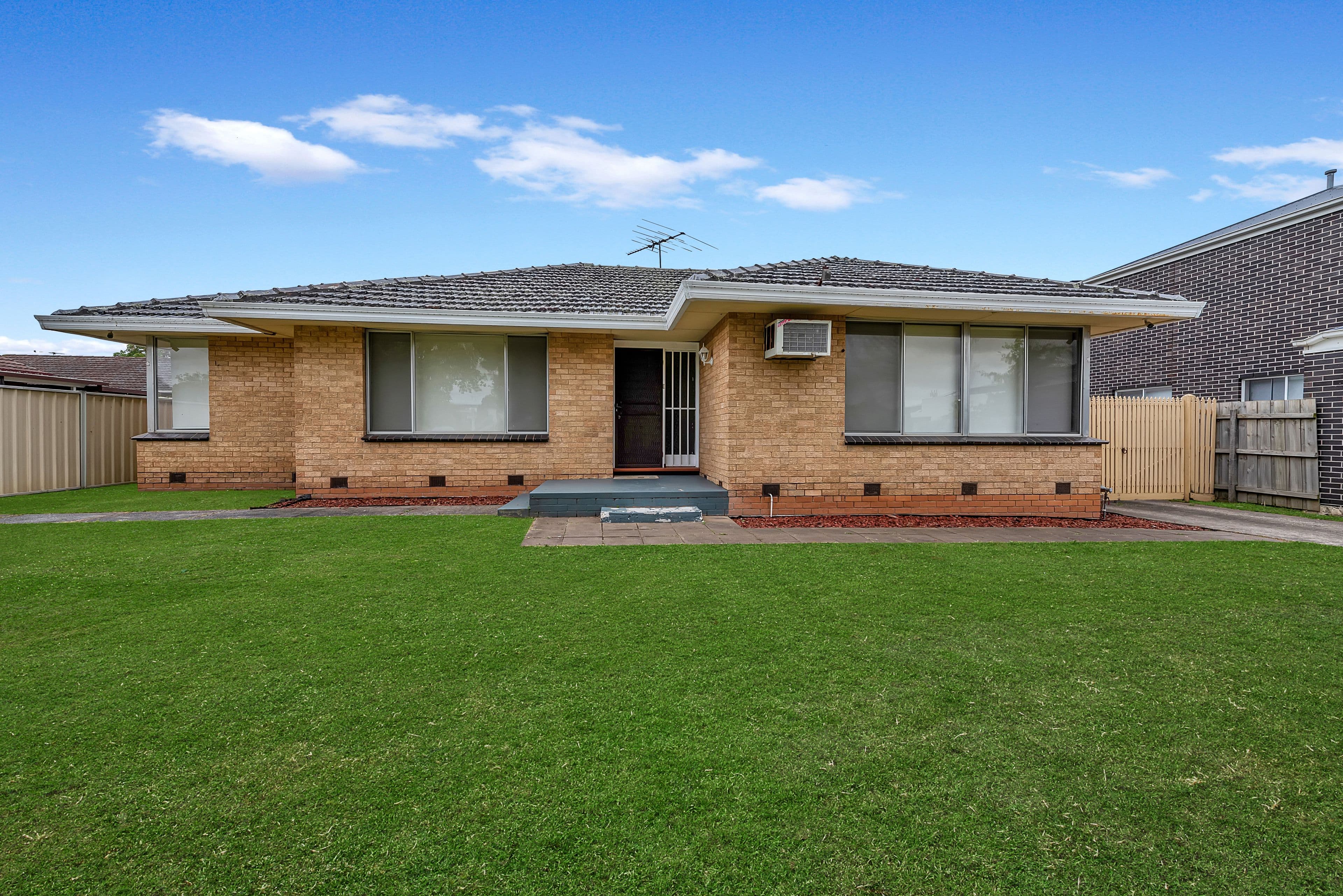 28 Henry Street, Pakenham VIC 3810, Pakenham - Image 1