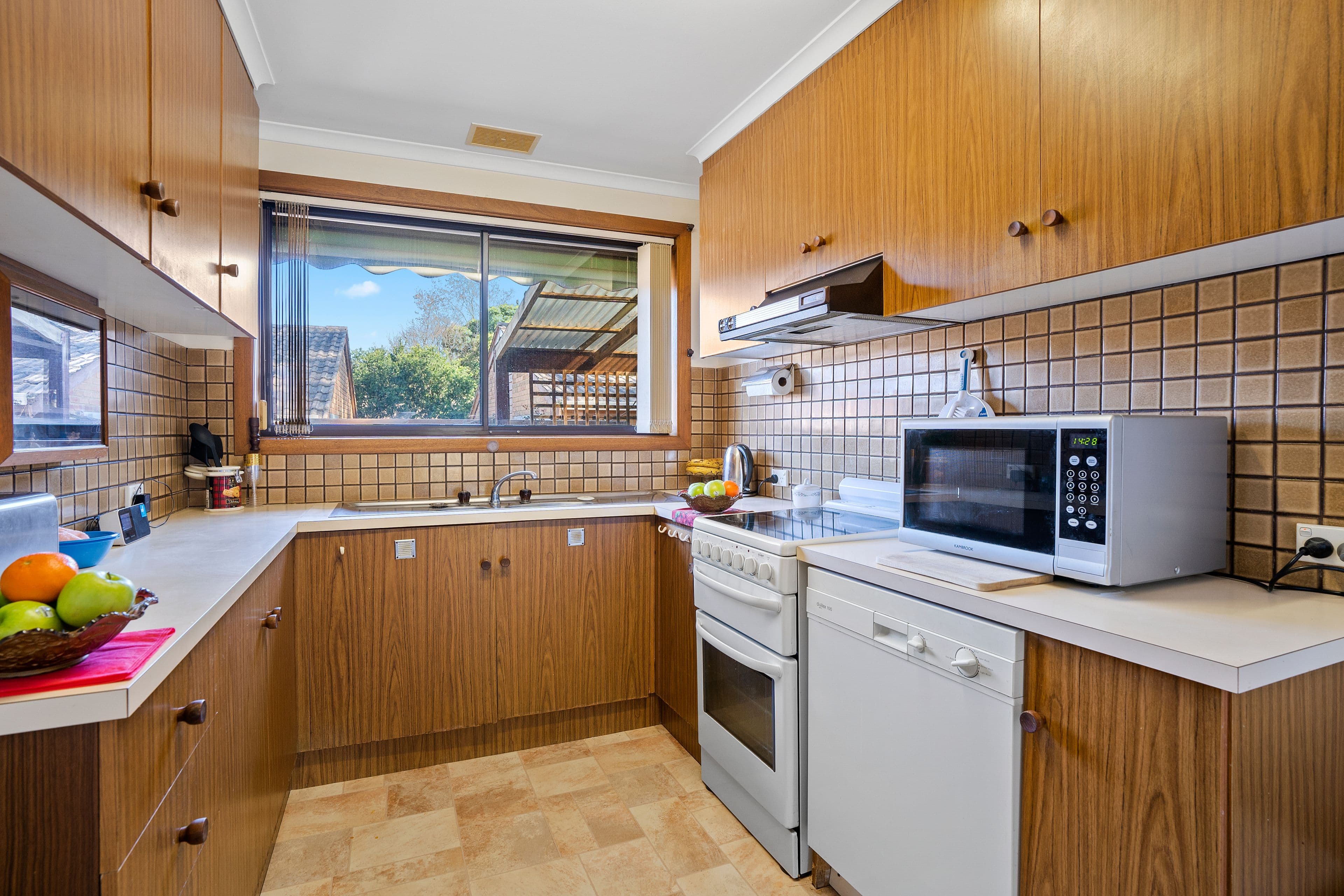 6 Kennedy Avenue, Ringwood VIC 3134, Ringwood - Thumbnail 3
