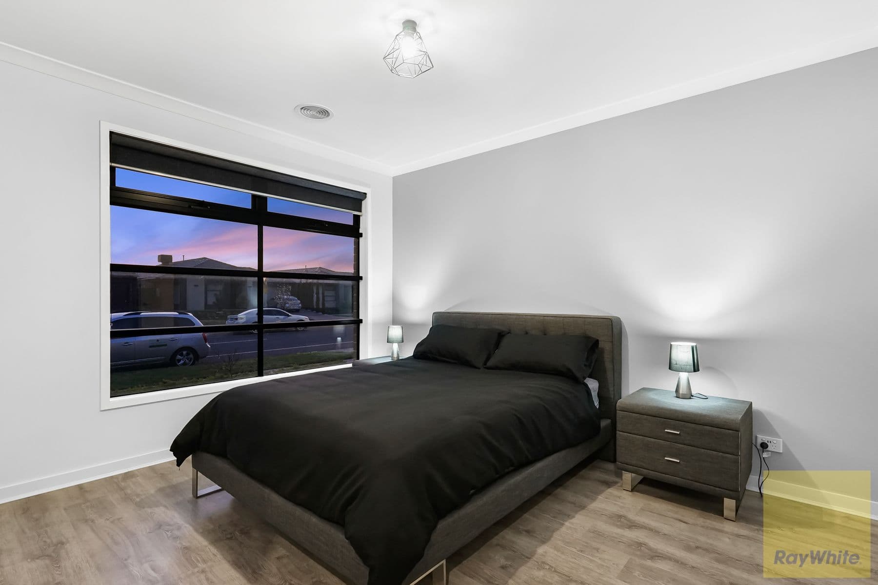 33 Wiltshire Boulevard, THORNHILL PARK VIC 3335, Thornhill Park - Thumbnail 6