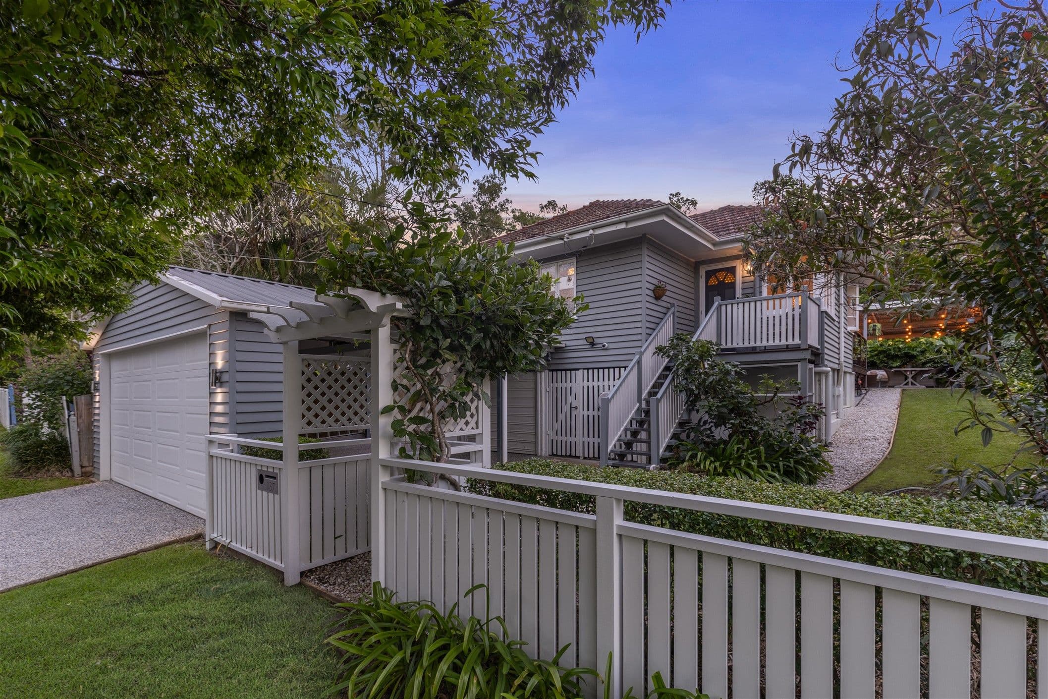137 Glen Retreat Road, Mitchelton QLD 4053, Mitchelton - Thumbnail 2