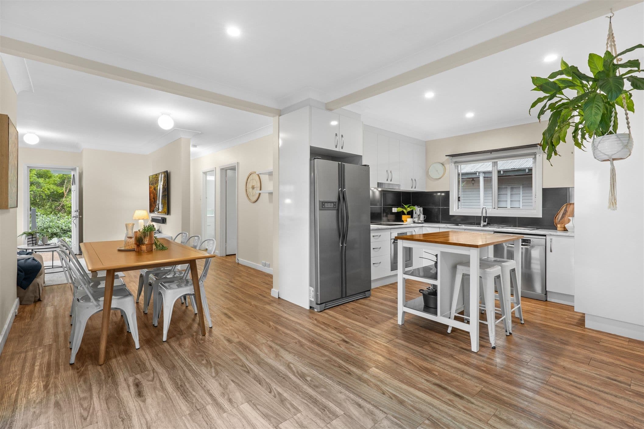 137 Glen Retreat Road, Mitchelton QLD 4053, Mitchelton - Thumbnail 4