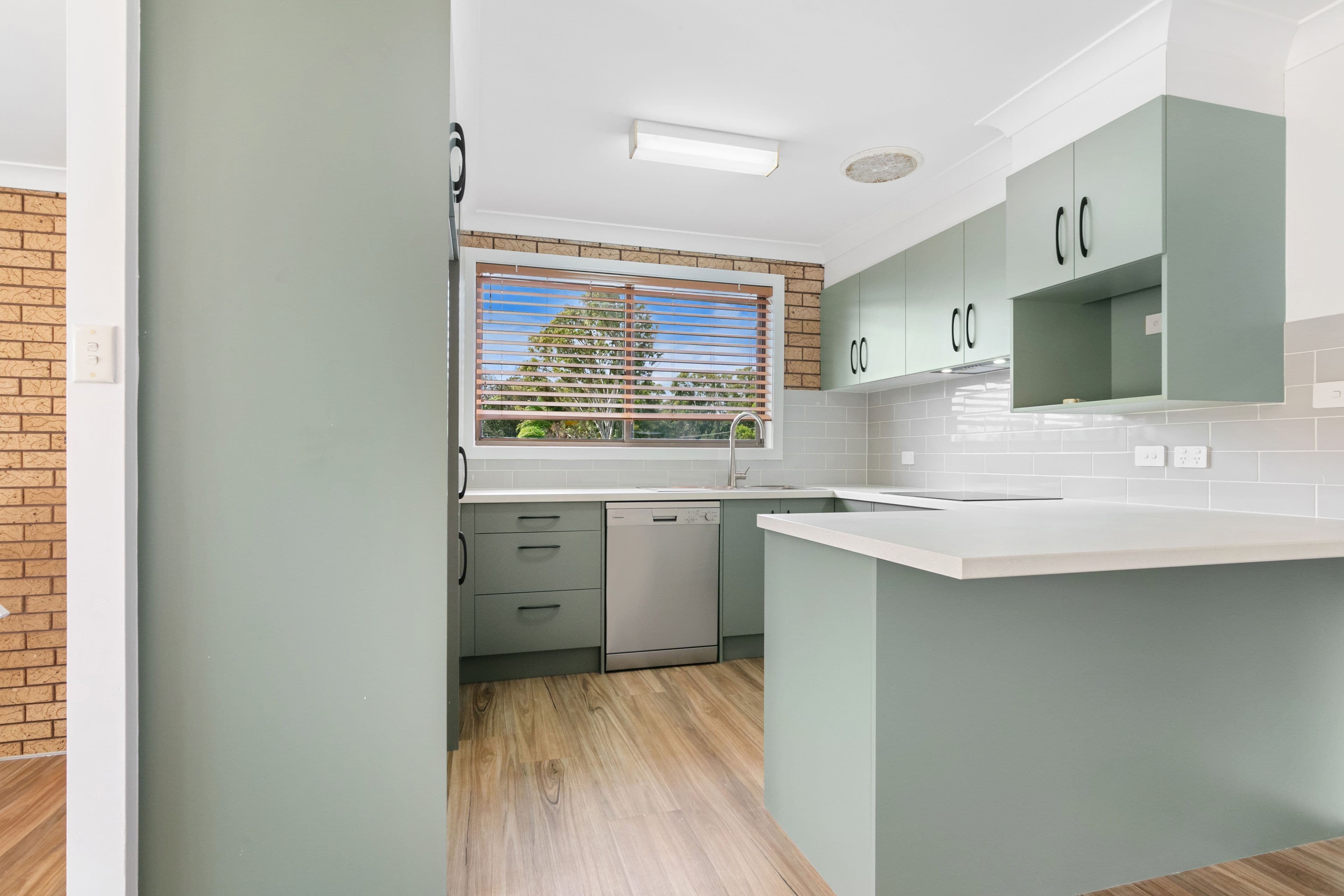 10 Hunter Street, Charmhaven NSW 2263, Charmhaven - Thumbnail 4