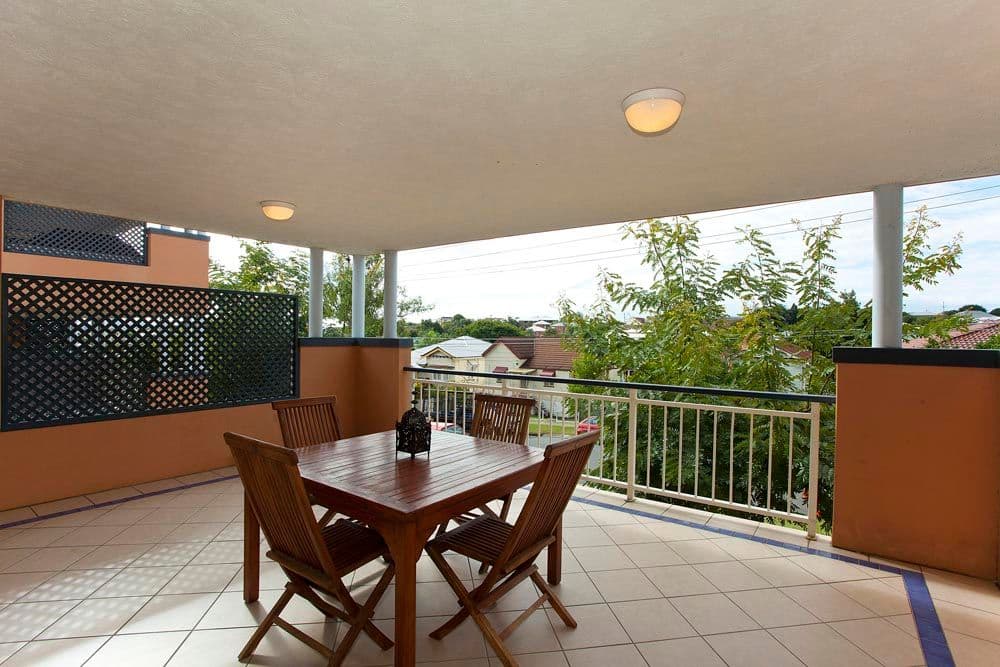 18 Dorinda Street, GREENSLOPES QLD 4120, Greenslopes - Thumbnail 8