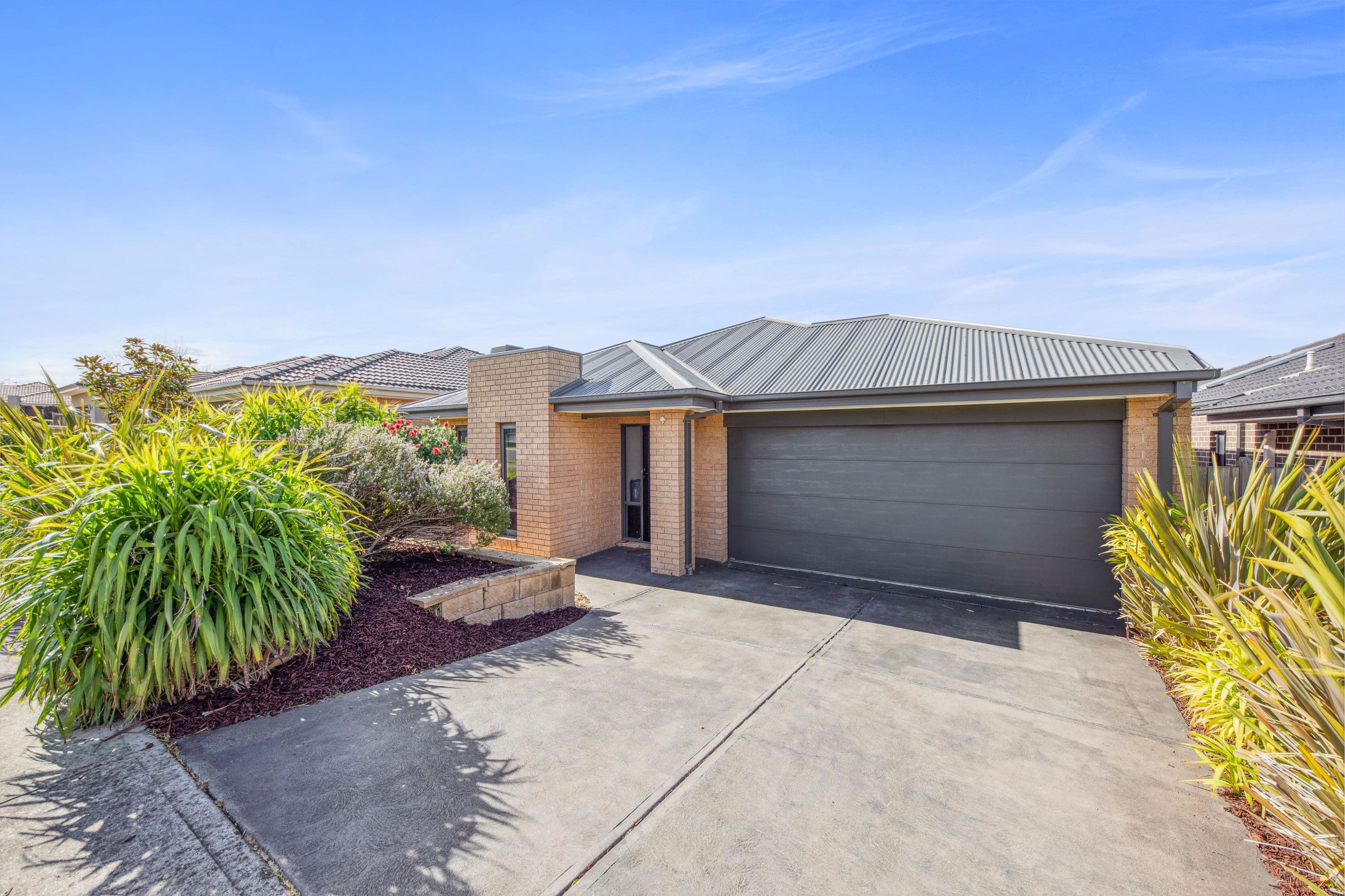 5 Embling Street, Pakenham VIC 3810, Pakenham - Thumbnail 2