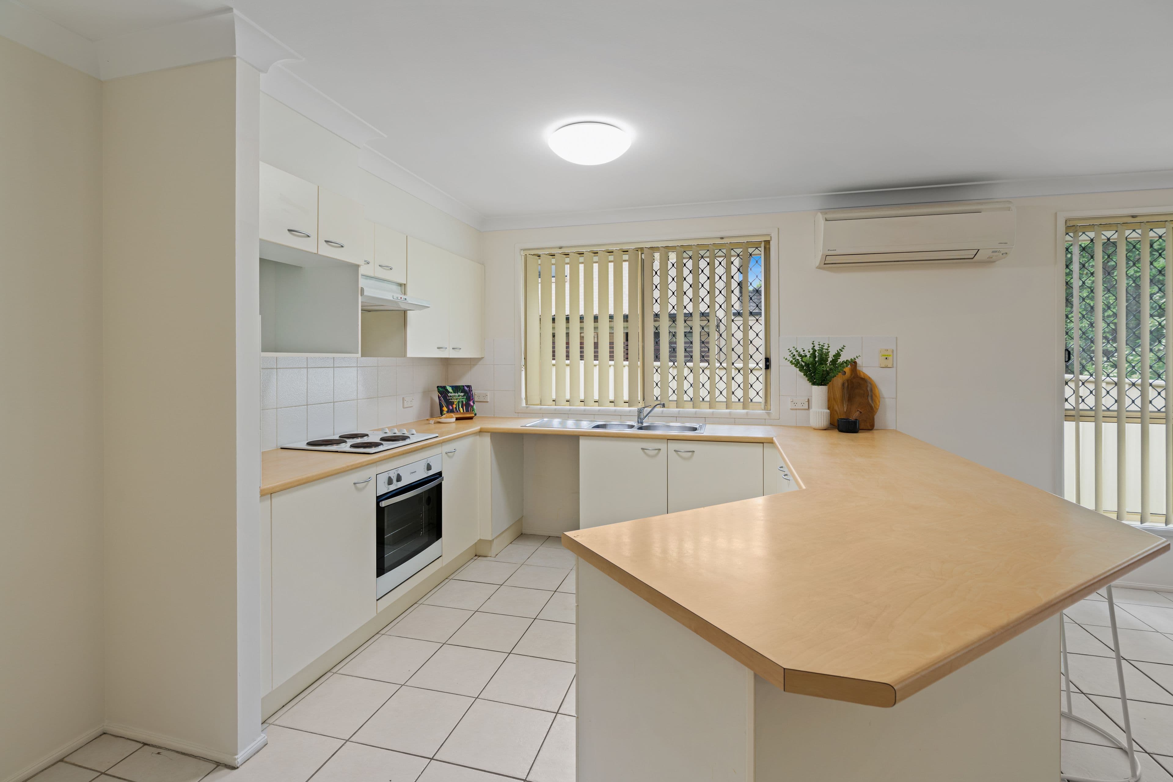 45 Gardenia Crescent, Bomaderry NSW 2541, Bomaderry - Thumbnail 6