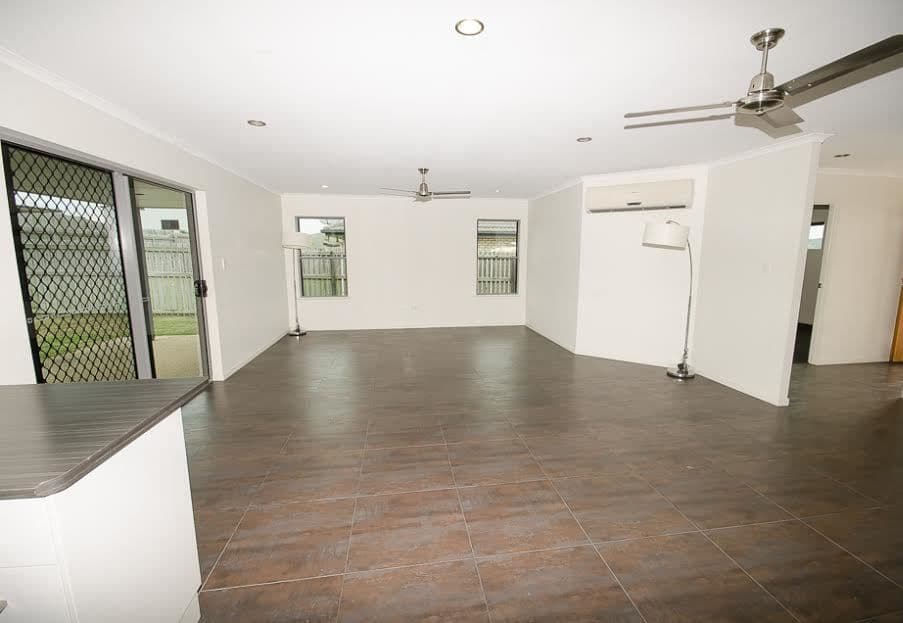10 Crestview Crescent, Bucasia QLD 4750, Bucasia - Thumbnail 3