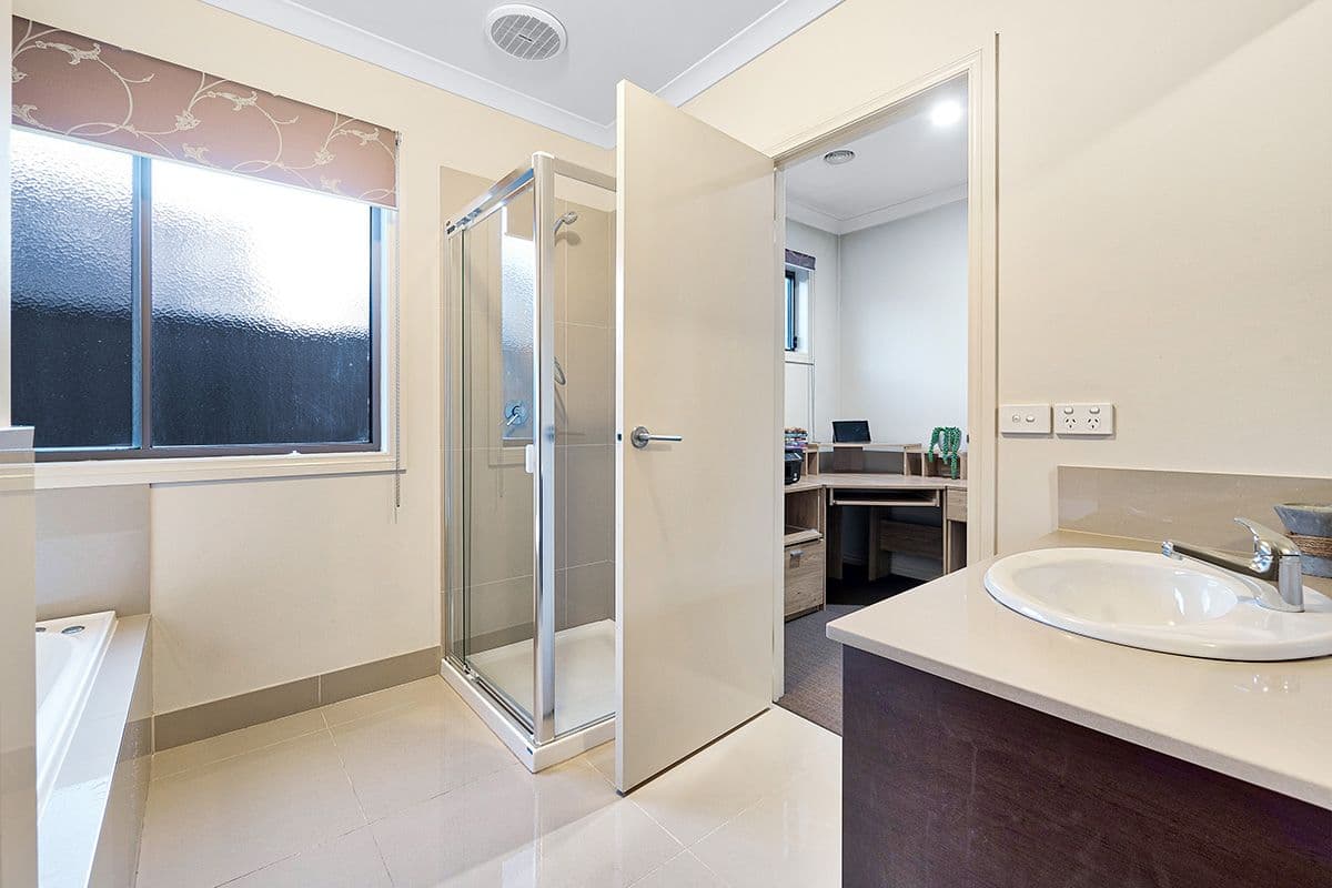 46 Datura Avenue, Cranbourne North VIC 3977, Cranbourne North - Thumbnail 5