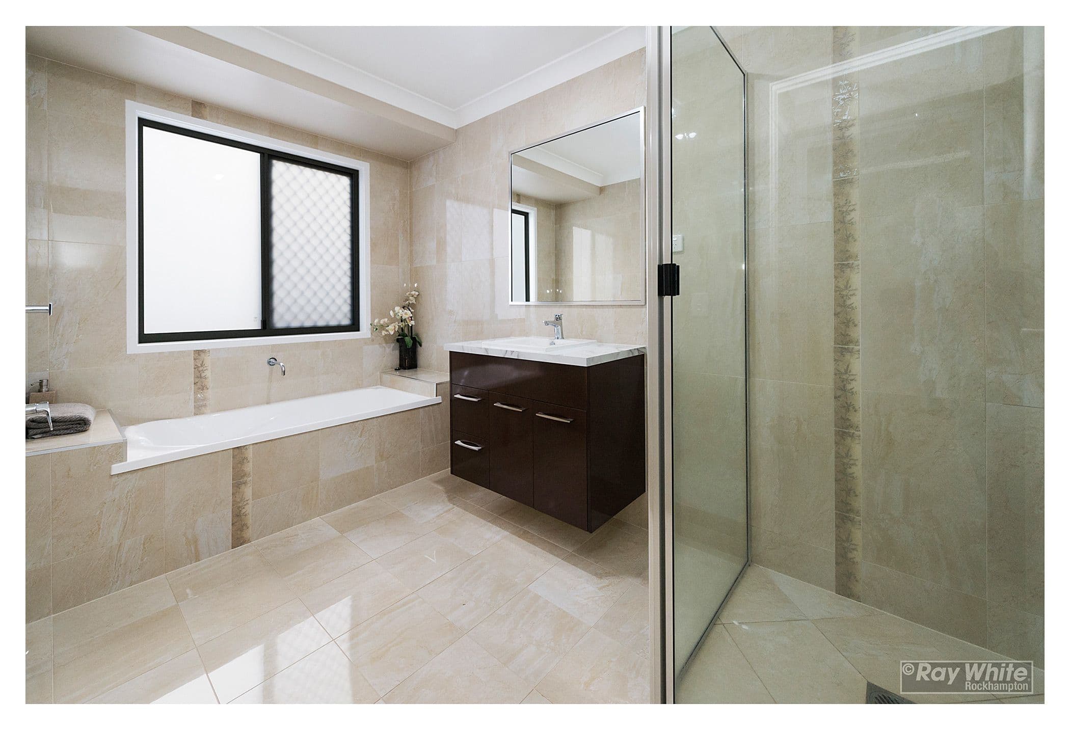 11 Mistletoe Avenue, Norman Gardens QLD 4701, Norman Gardens - Thumbnail 6