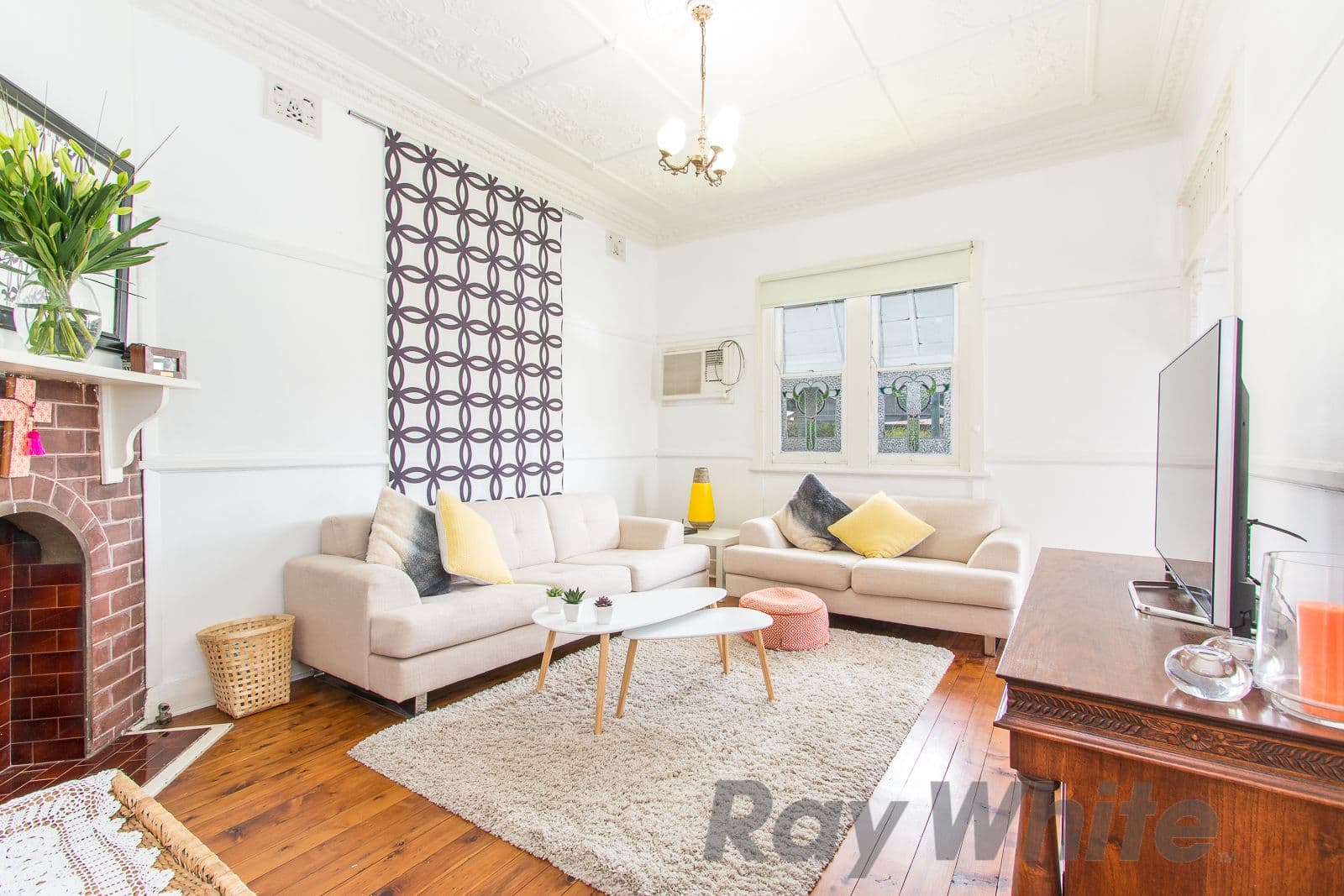 6 Murray Square, Mayfield - Thumbnail 3