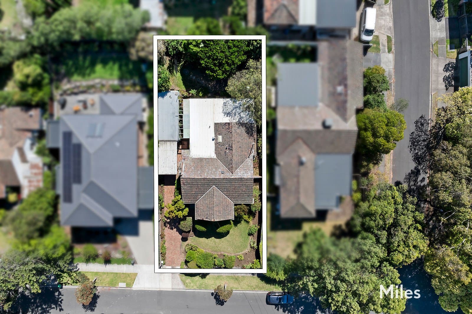 22 Flora Grove, Ivanhoe East, Ivanhoe East - Thumbnail 2