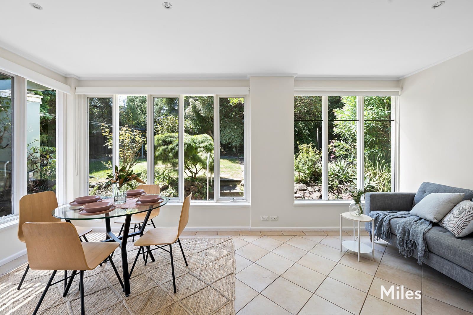 22 Flora Grove, Ivanhoe East, Ivanhoe East - Thumbnail 4