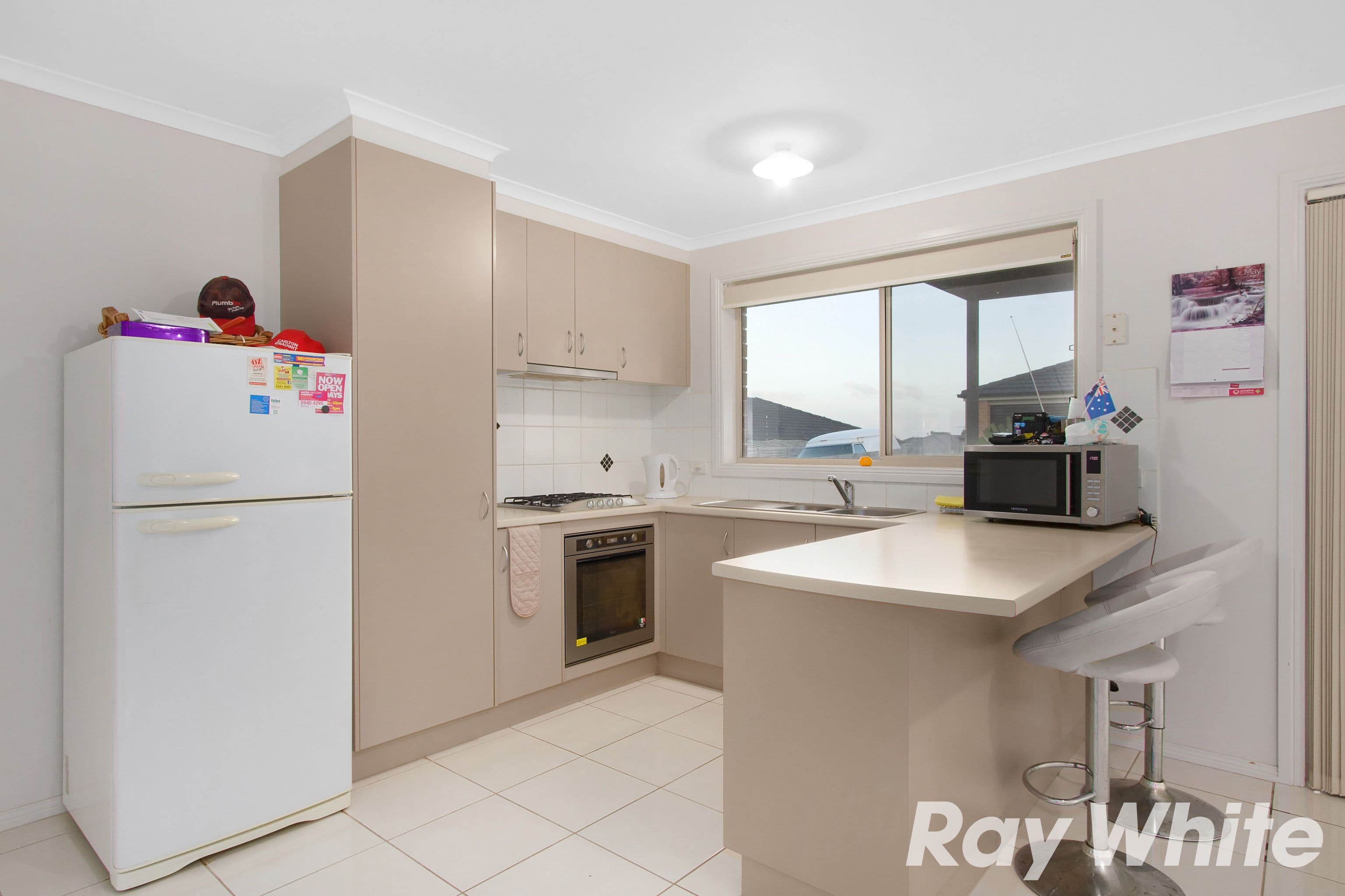 136 Ahern Road, Pakenham VIC 3810, Pakenham - Thumbnail 2